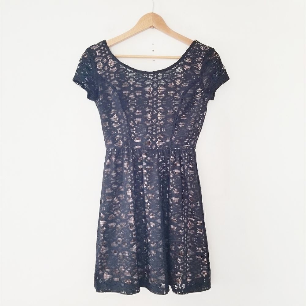 Speechless lacy top with nude color lining